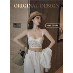 White Embroidered Flowers Bralette thêu hoa