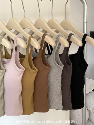 Paded Sleeveless Summer Top