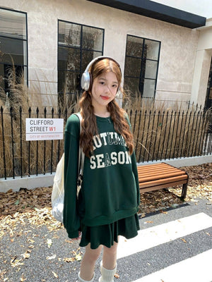 Autumn Season Hunter Green Long Sleeve Sweatshirt and Skirt