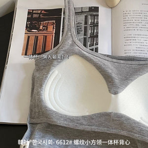 Paded Sleeveless Summer Top