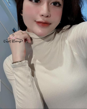 Warm Crew Neck Long-Sleeve Top