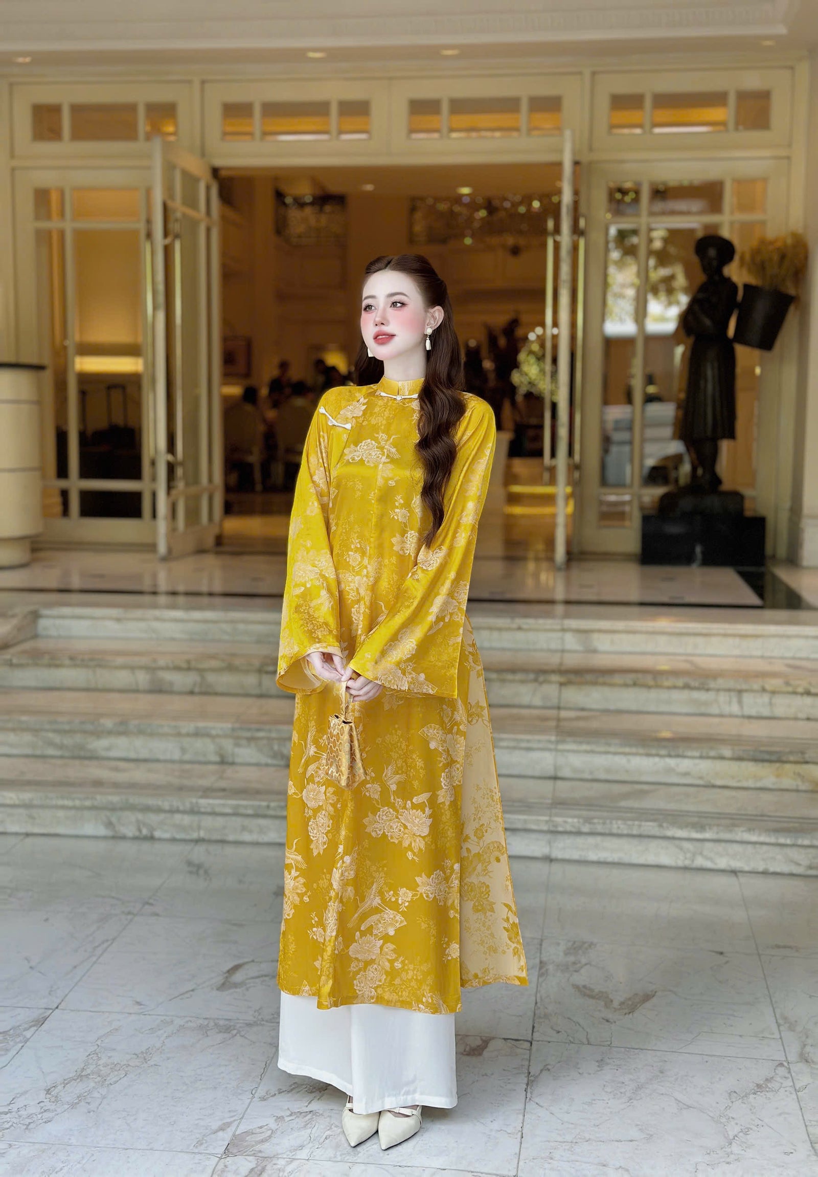 Áo Dài Gấm và Quần Lụa Lạnh