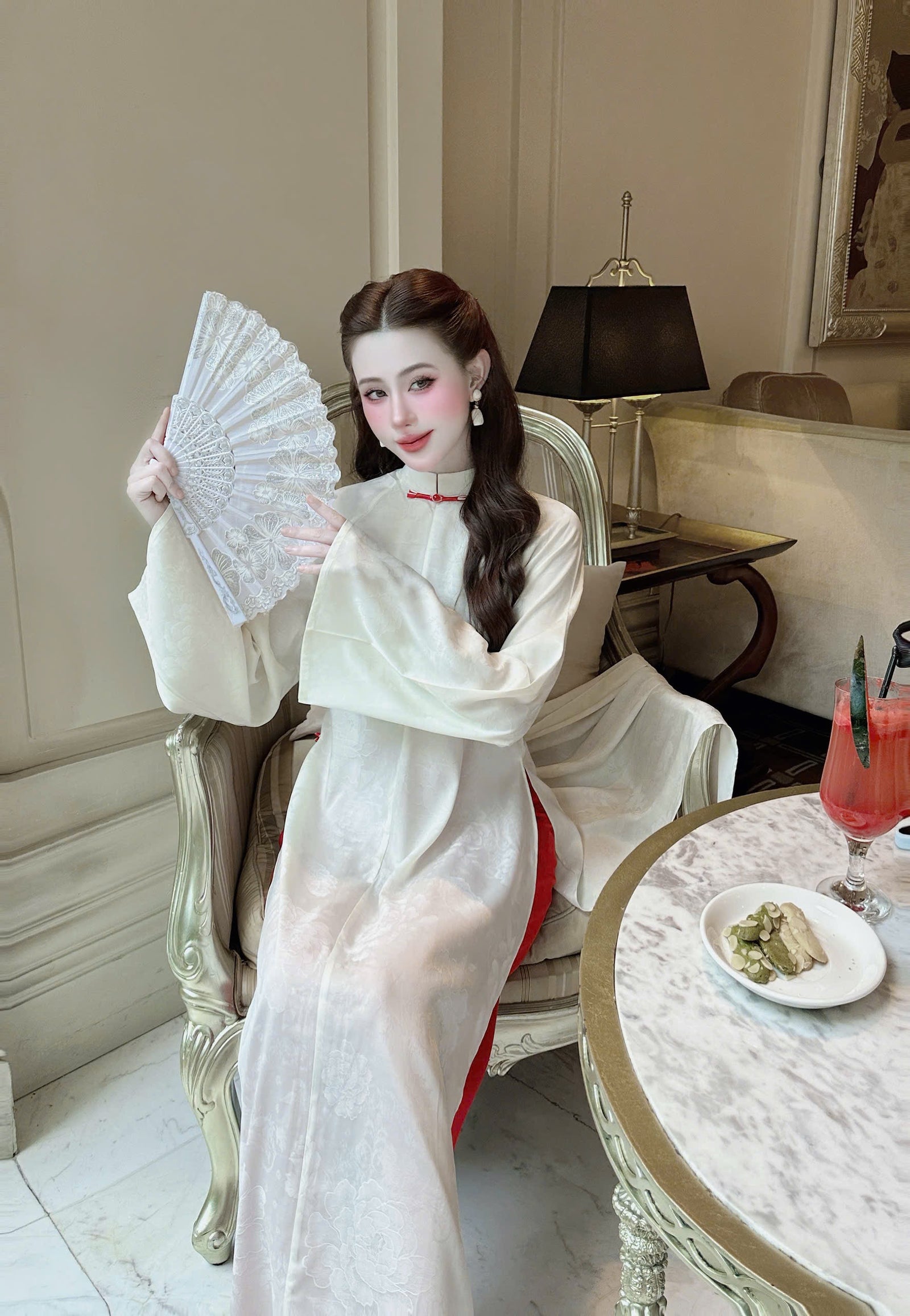 Áo Dài Gấm và Quần Lụa Lạnh