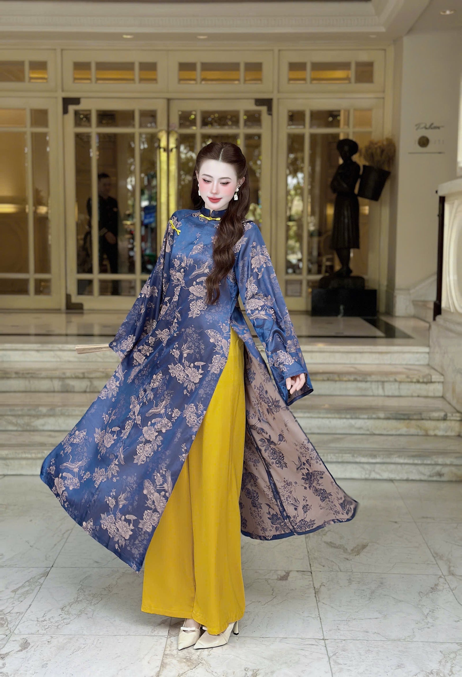 Áo Dài Gấm và Quần Lụa Lạnh