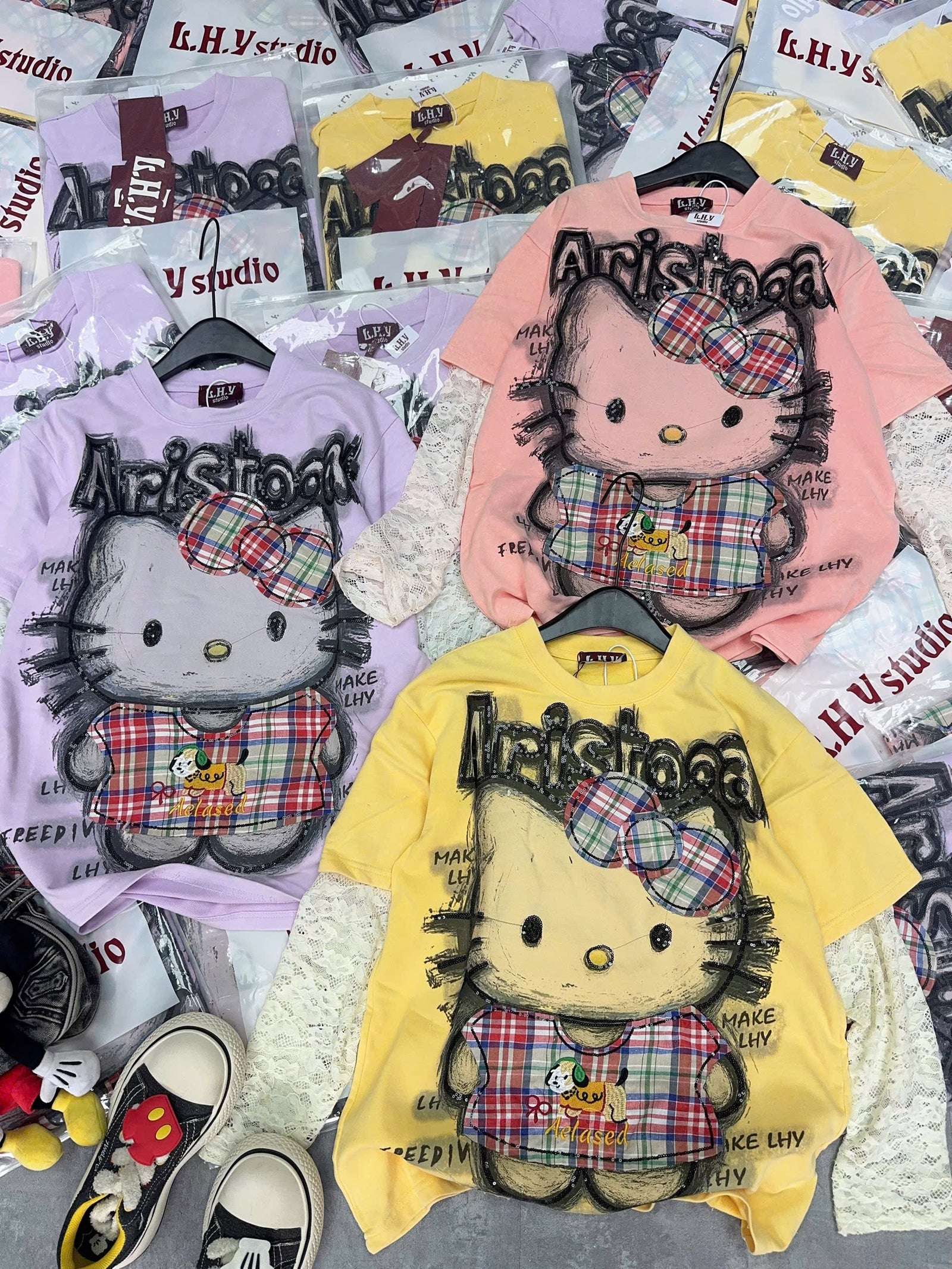 Kitty Lace Long Sleeves Top