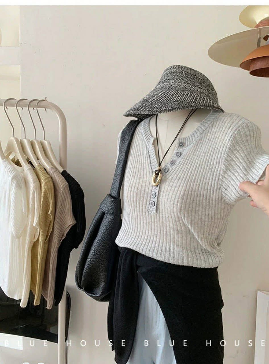 Stretchy Cropped Front Buttons Top