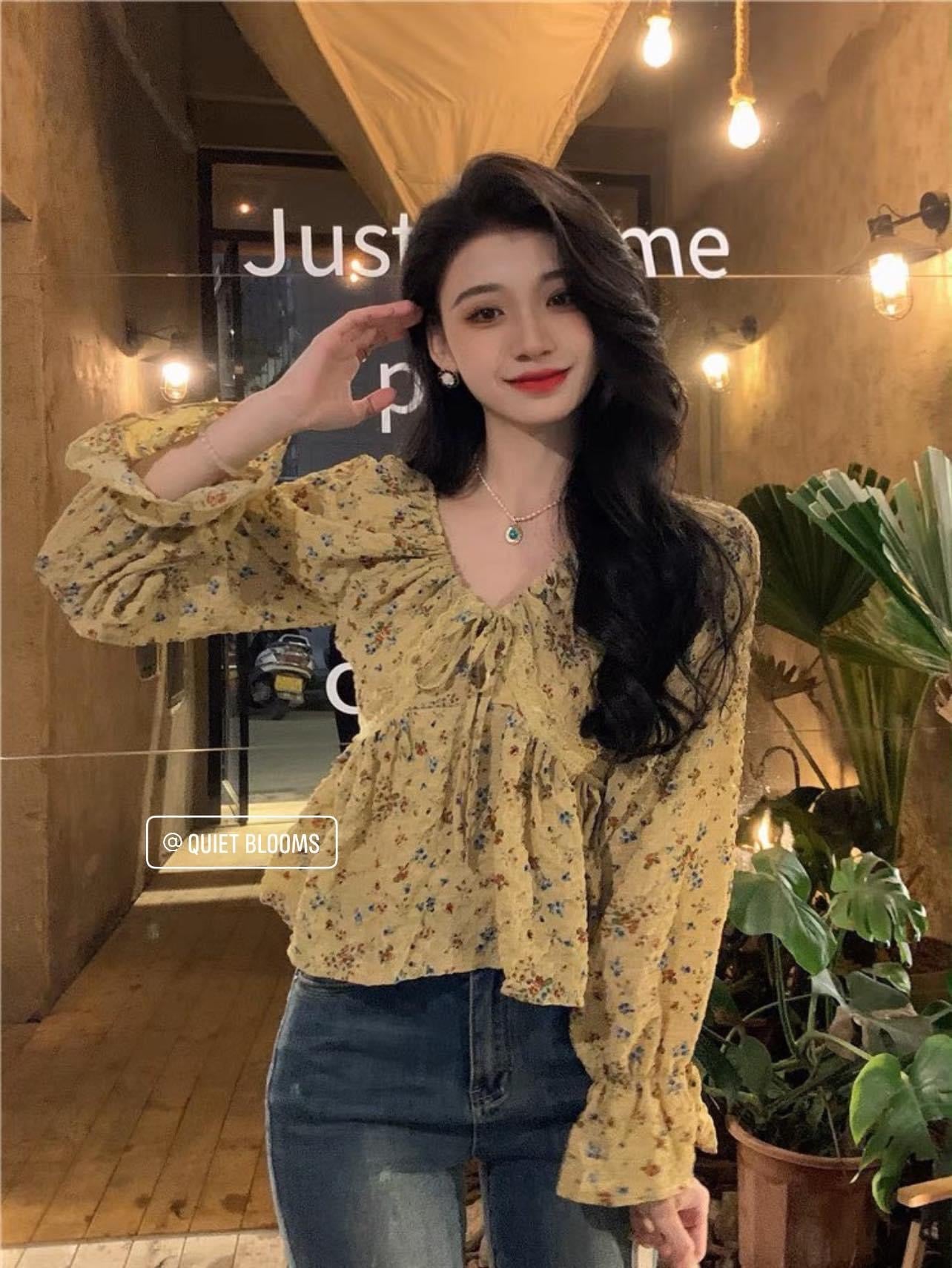 Long Sleeves On Off Shoulders Floral Blouse