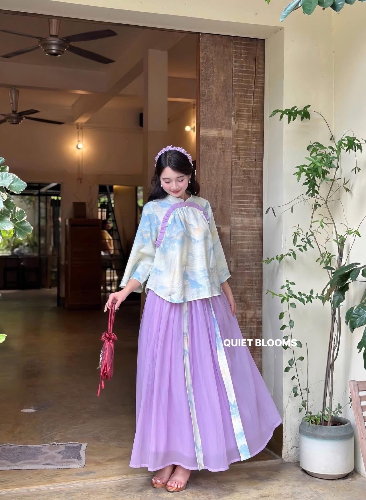 Medium Length Sleeved Top and Long Skirt Set