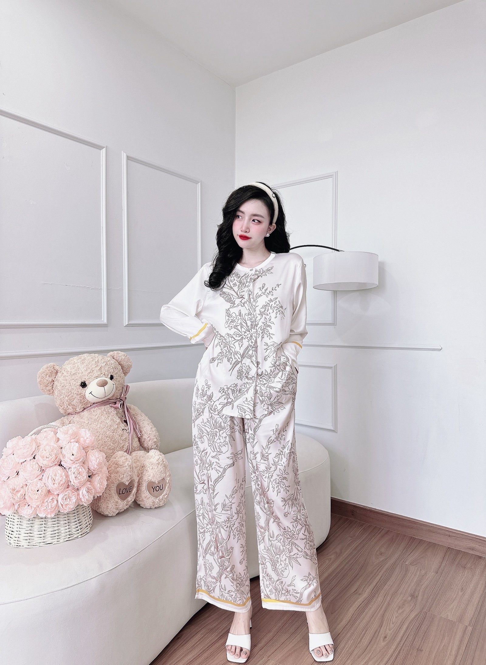 Round Neck Unique Details Premium Silk Pajamas 006