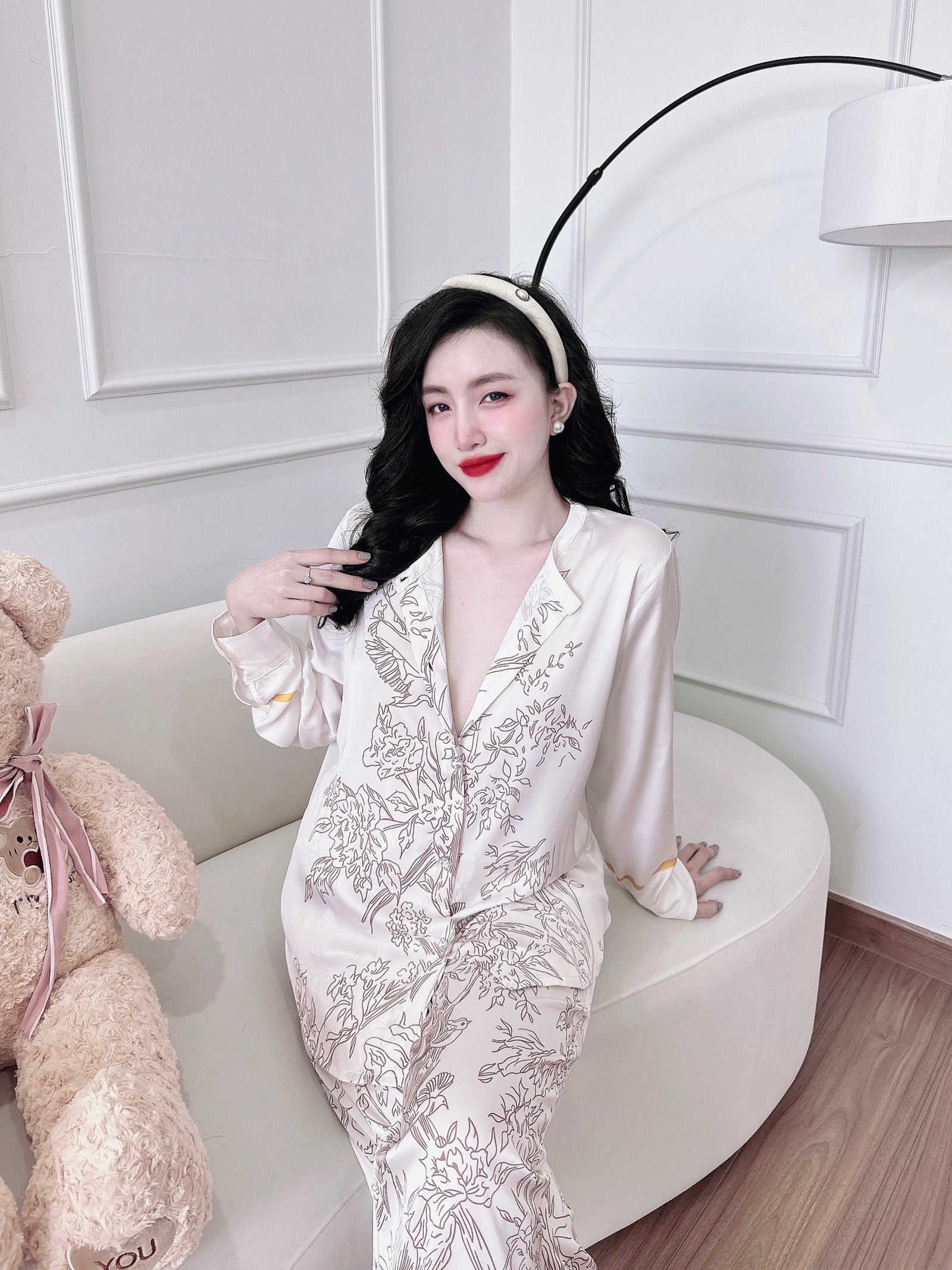 Round Neck Unique Details Premium Silk Pajamas 006