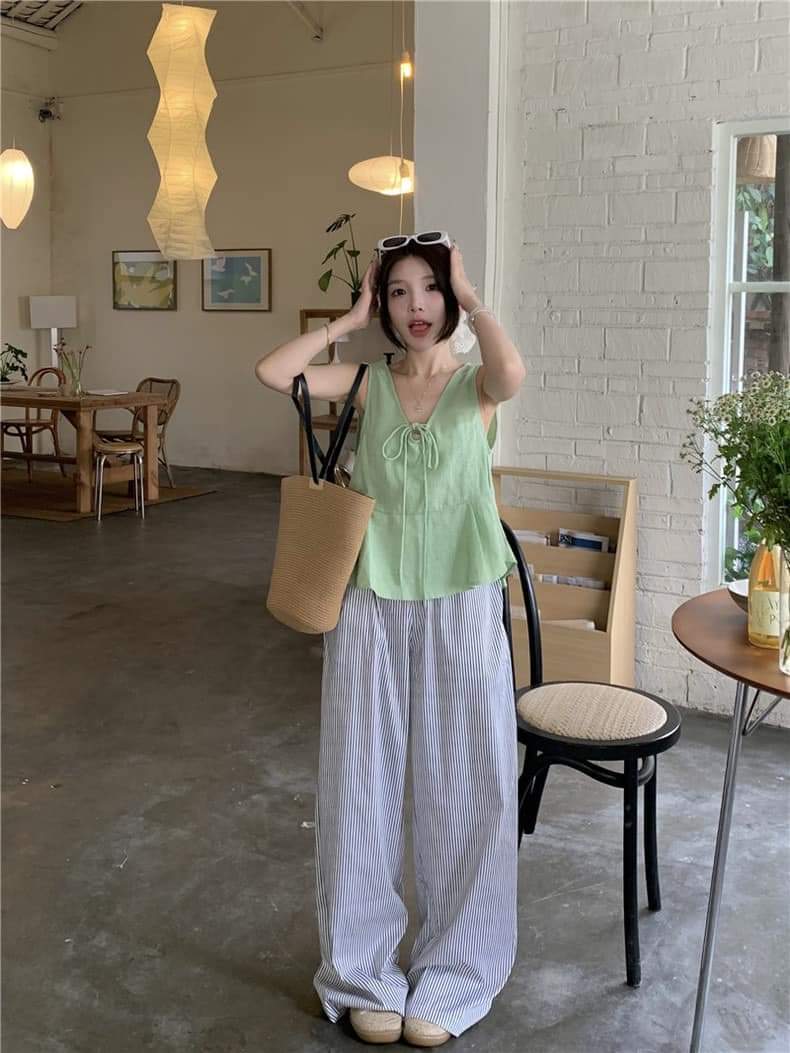 SET 2pcs Sleeveless Green Top and Striped Pants