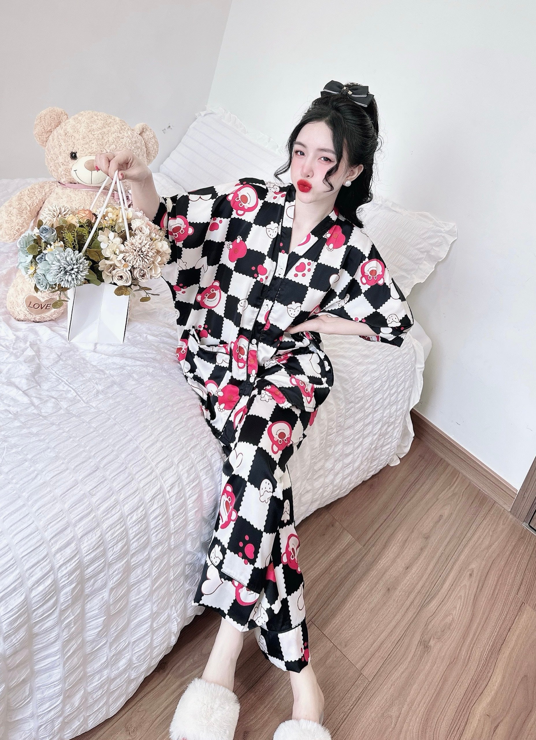 Bat Sleeves Silk Pajamas SSLP02